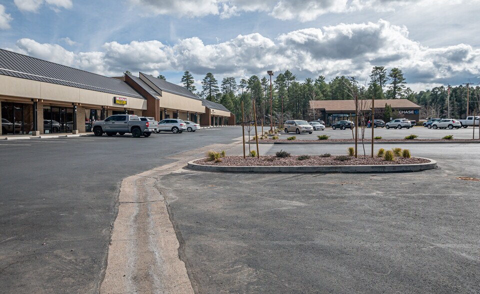 More Photos Of 20 E White Mountain Blvd, Lakeside Unknown For Lease