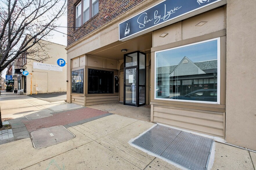 More Photos Of 431-433 Old York Rd, Jenkintown Office For Sale