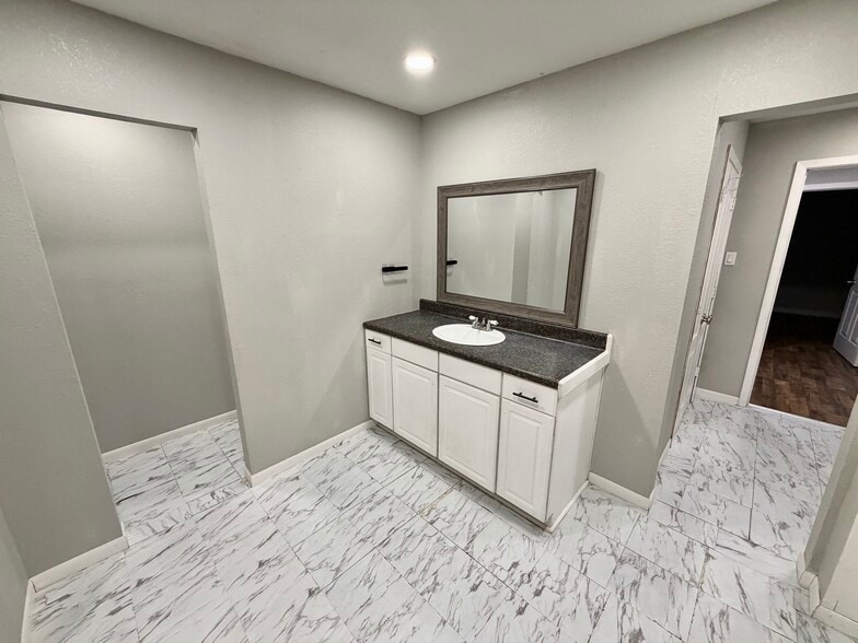 More Photos Of 831 FM 2917 Rd, Alvin Religious Facility For Sale