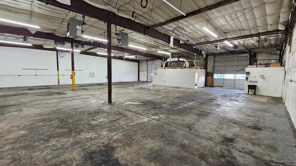 More Photos Of 6521 Washington St, Denver Warehouse For Lease