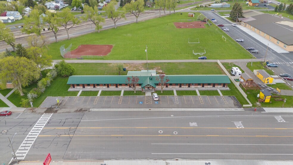 More Photos Of 1665 Whisper Ridge Rd, Ashton Hotel For Sale