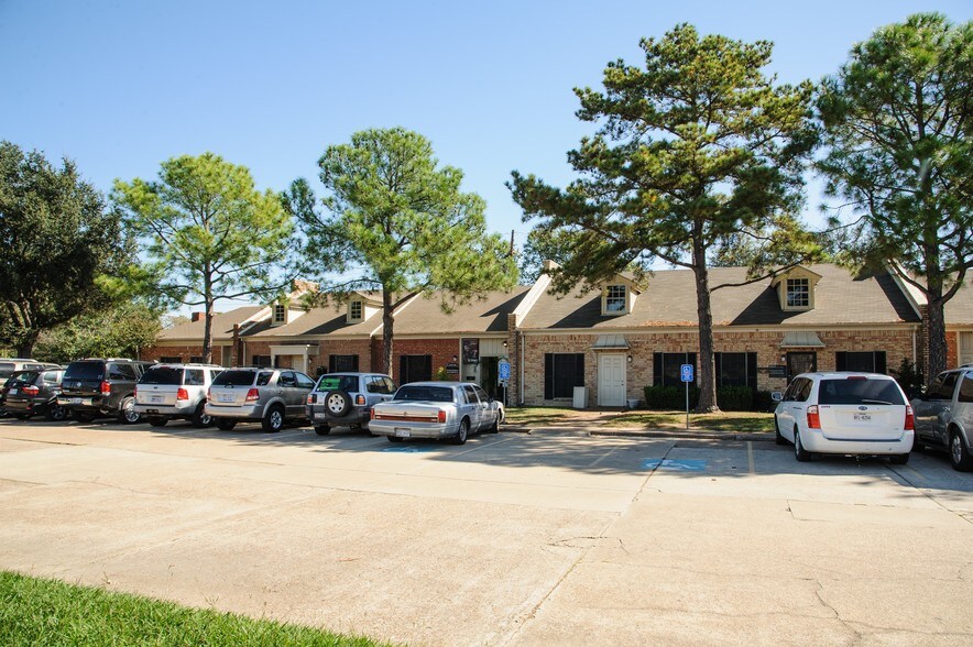 More Photos Of 4654 Highway 6 N, Houston Unknown For Sale