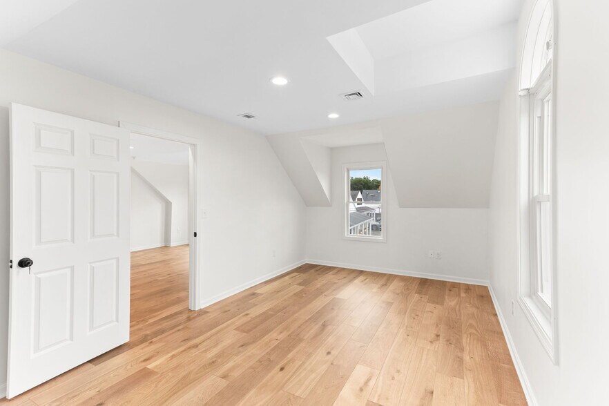 More Photos Of 280 Washington St, North Easton Light Distribution For Sale