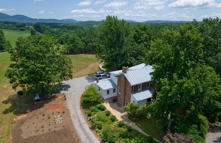 More Photos Of 294 Freshwater Cove Ln, Lovingston Hospitality For Sale