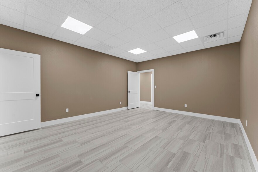 More Photos Of 7922 Interstate 20 Service rd, Odessa Warehouse For Lease