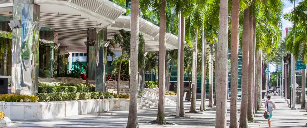 More Photos Of 1221 Brickell Ave, Miami Office For Lease