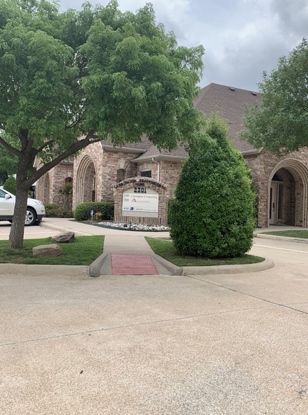 More Photos Of 2301 Olympia Dr, Flower Mound Medical For Lease