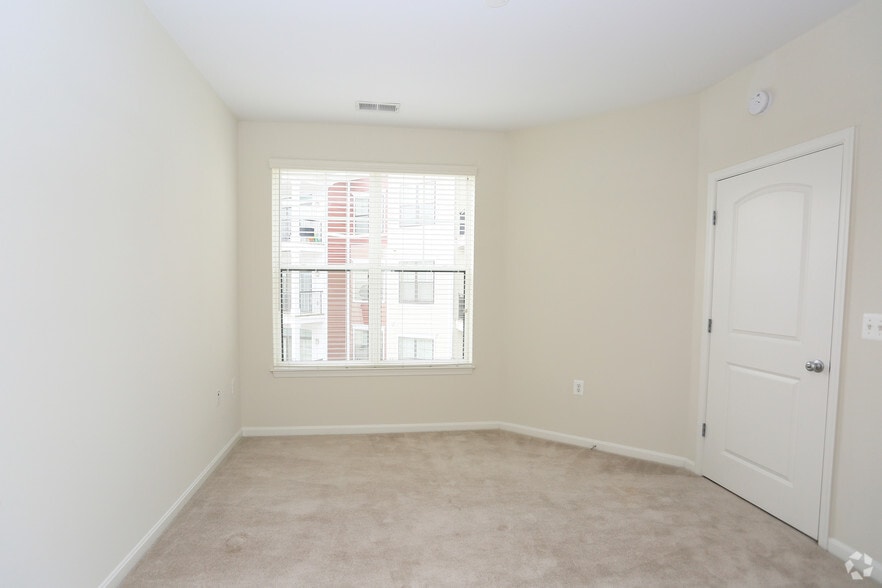 More Photos Of 2300 Washington Pl NE, Washington Apartments For Lease