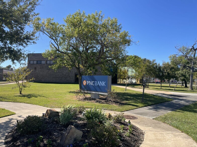 More Photos Of 301 This Way St, Lake Jackson Land For Sale