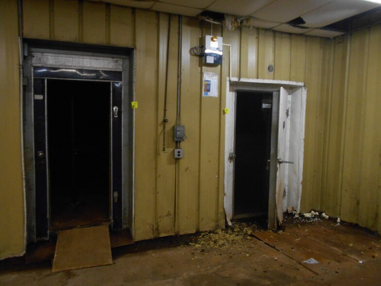 More Photos Of 7275-7289 W Main St, Lima Storefront For Lease