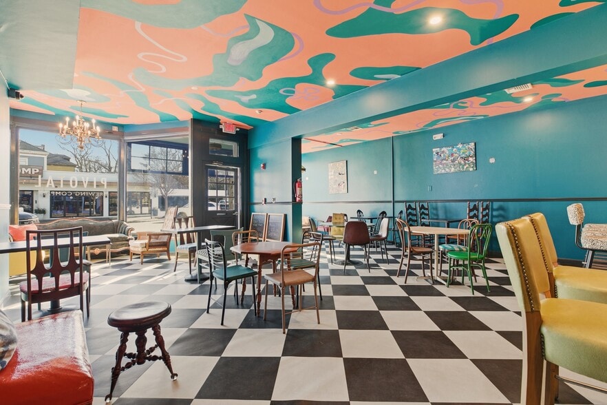 More Photos Of 140 Broadway, Newport Storefront Retail Residential For Lease