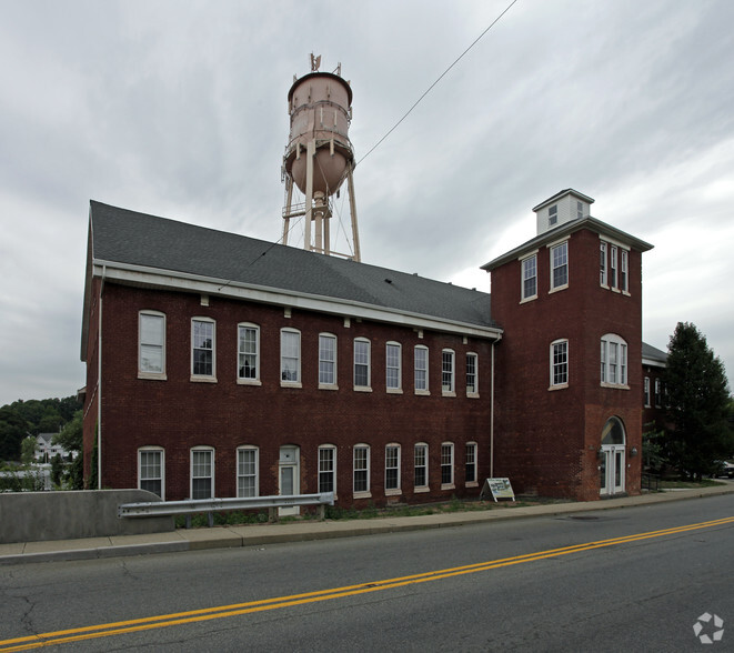 Primary Photo Of 175 N Main St, Wharton Loft Creative Space For Sale