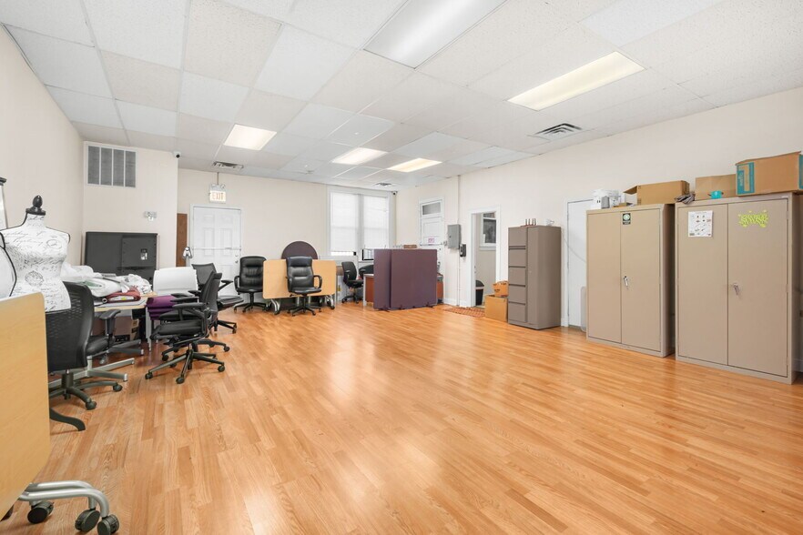 More Photos Of 6431-6433 N California Ave, Chicago Apartments For Sale