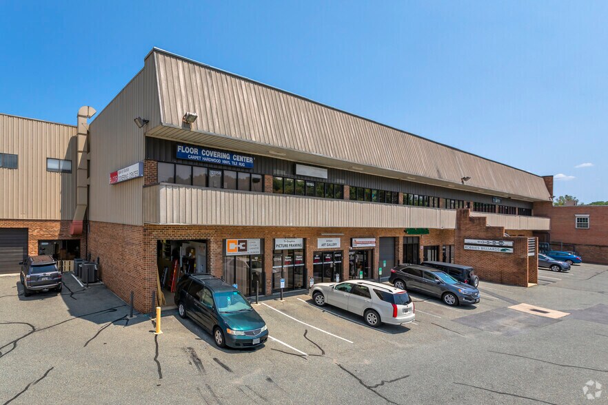 More Photos Of 12115 Parklawn Dr, Rockville Flex For Lease