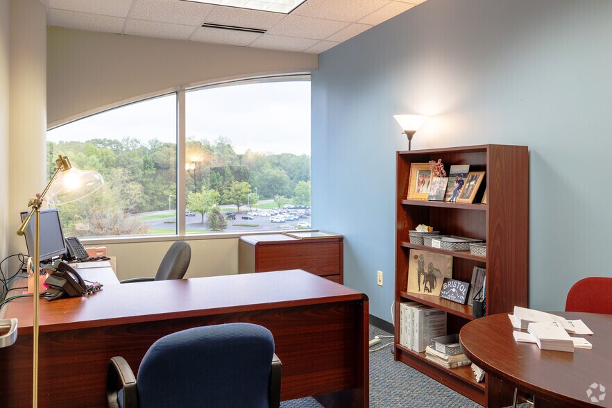 More Photos Of 7501 Boulder View Dr, North Chesterfield Unknown For Lease