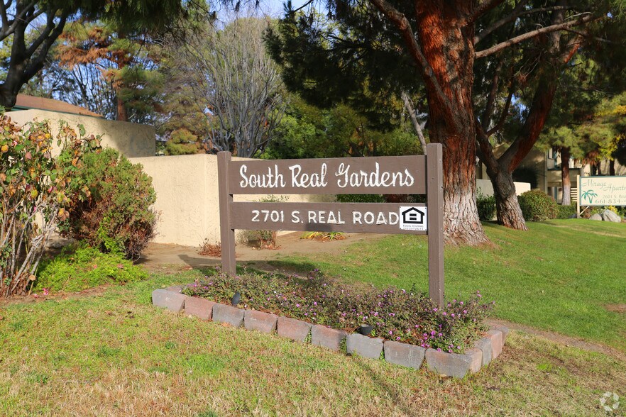 More Photos Of 2701 S Real Rd, Bakersfield Apartments For Sale