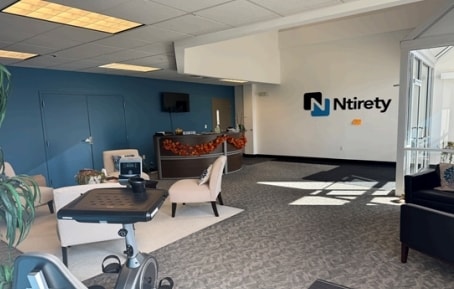 More Photos Of 600-650 Pencader Dr, Newark Warehouse For Lease