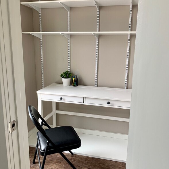 More Photos Of 108 S Main St, Scottville Storefront Retail Residential For Sale