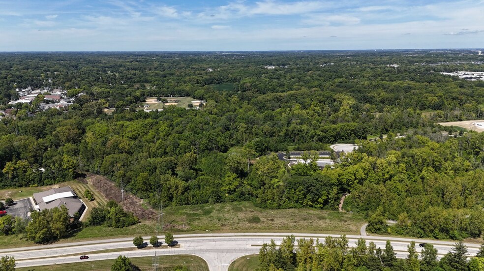 More Photos Of 5550 W 106th St, Zionsville Office For Lease