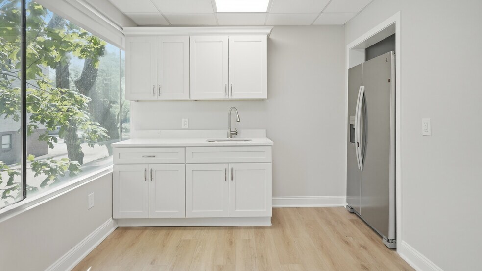 More Photos Of 521 Route 111, Hauppauge Medical For Lease