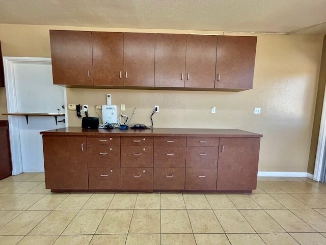 More Photos Of 800 W Willow St, Long Beach Storefront For Lease