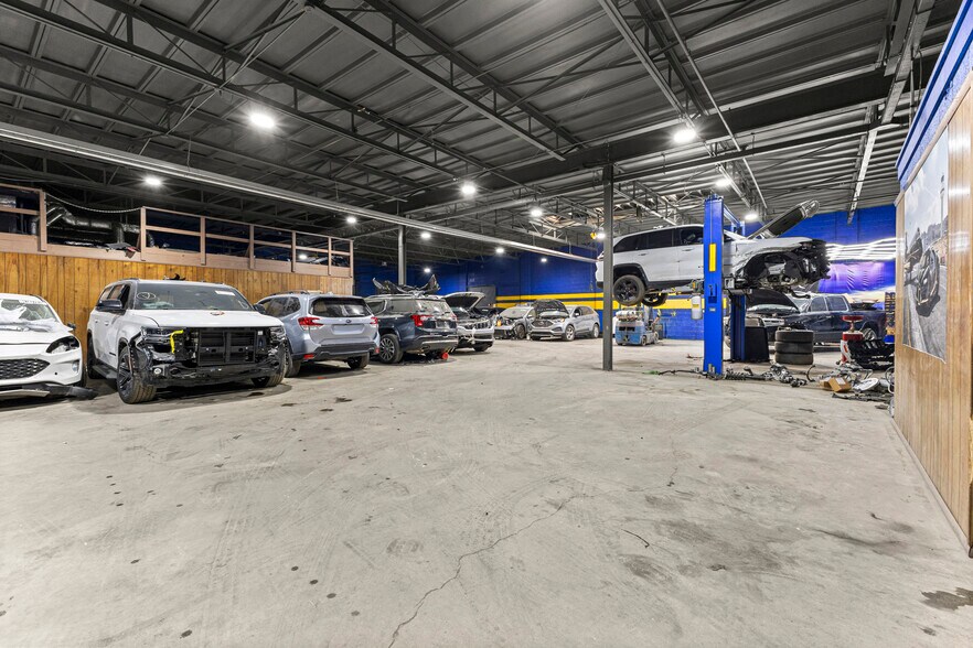 More Photos Of 12950 Lyndon Ave, Detroit Warehouse For Lease