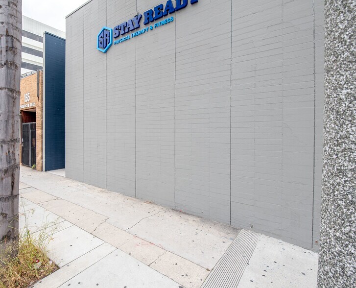 More Photos Of 171 N La Brea Ave, Inglewood Office For Lease