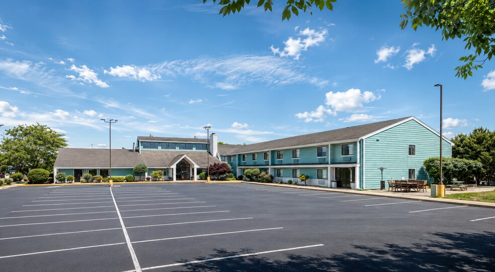 Primary Photo Of 36012 Airport Rd, Rehoboth Beach Hotel For Sale