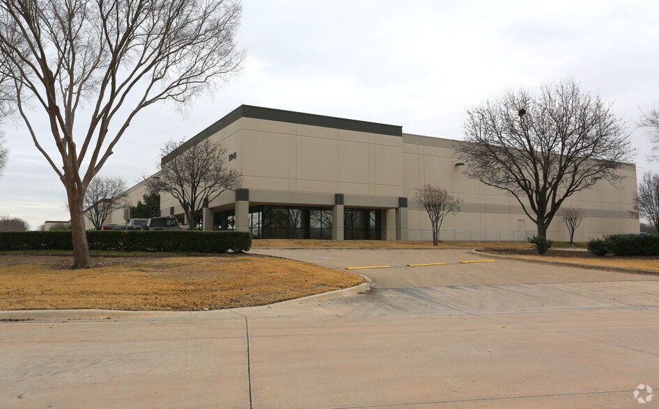 More Photos Of 2045 Westgate Dr, Carrollton Industrial For Sale