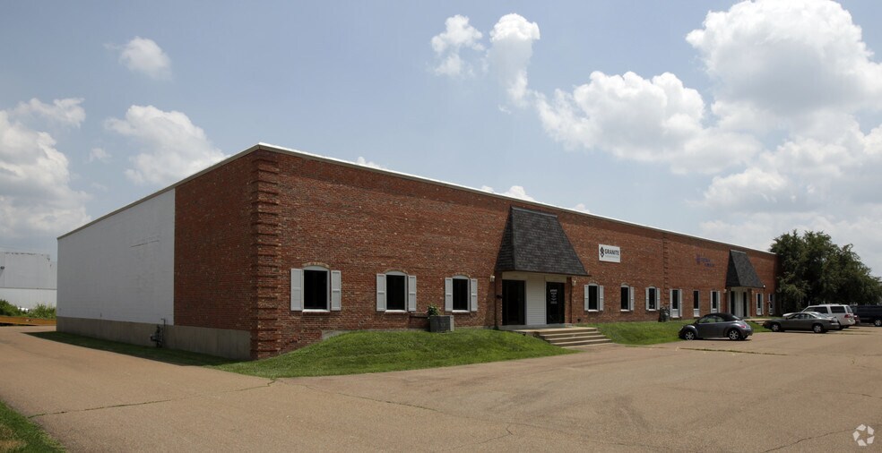 More Photos Of 1730 Fenpark Dr, Fenton Coworking Space