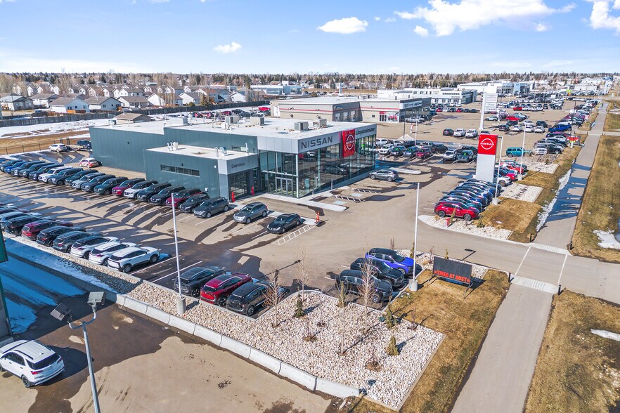 More Photos Of 2202 50 Av, Lloydminster Auto Dealership For Sale