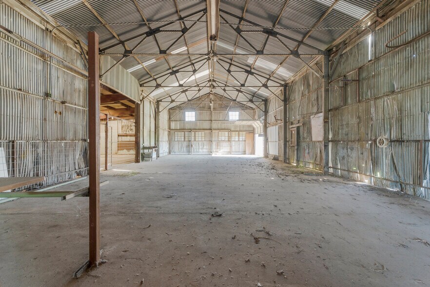 More Photos Of 600 W Cherry St, Cushing Warehouse For Lease