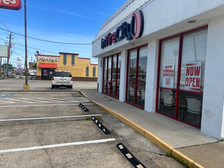 More Photos Of 500 Sheldon Rd, Channelview Auto Repair For Sale