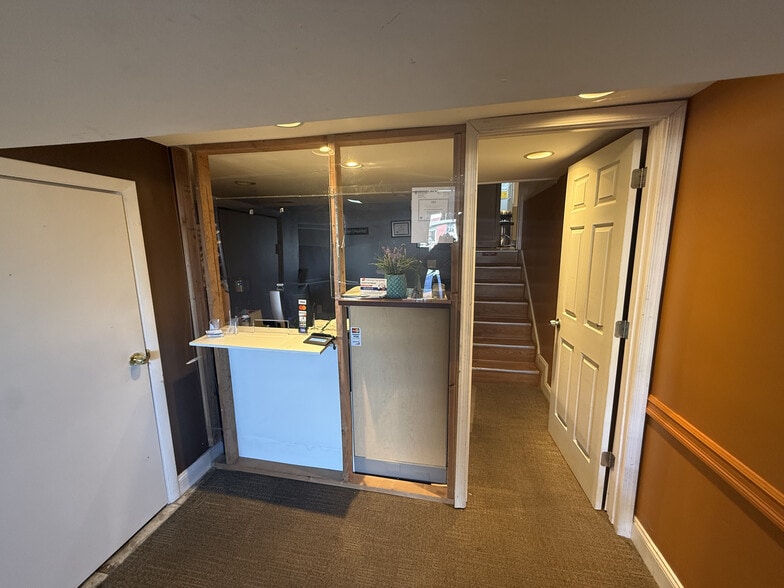 More Photos Of 5309 Kenilworth Ave, Riverdale Office For Sale