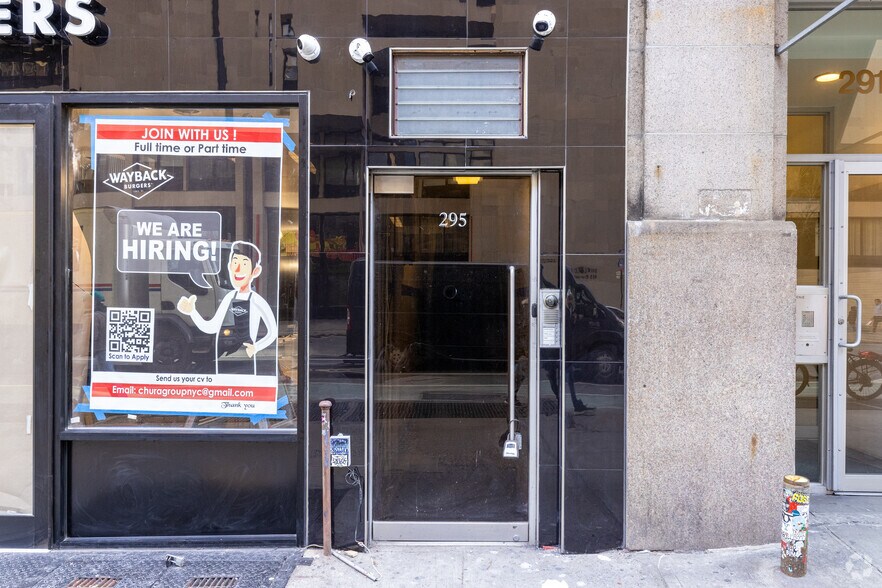 More Photos Of 295 7th Ave, New York Storefront Retail Office For Lease