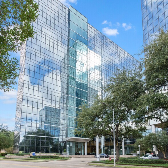More Photos Of 840 Gessner Rd, Houston Office For Lease