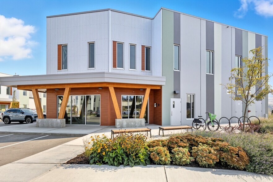 More Photos Of 2175 Optic Crt, Kelowna Industrial For Lease