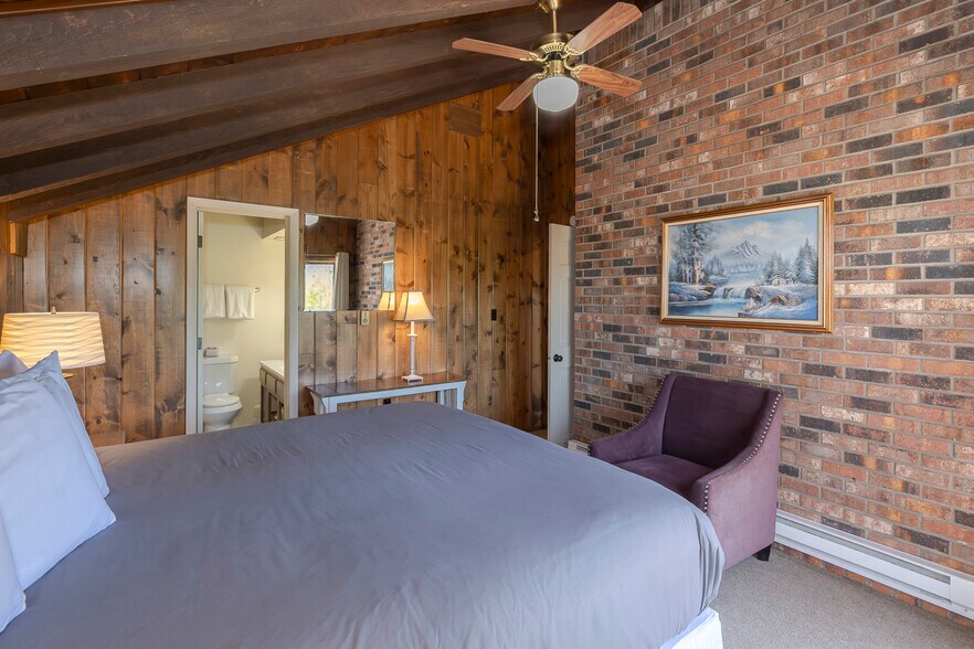 More Photos Of 425 County Road 5001, Fraser Hotel For Sale