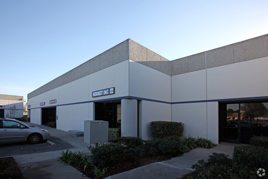 More Photos Of 214-228 S 5th Ave, City of Industry Unknown For Lease