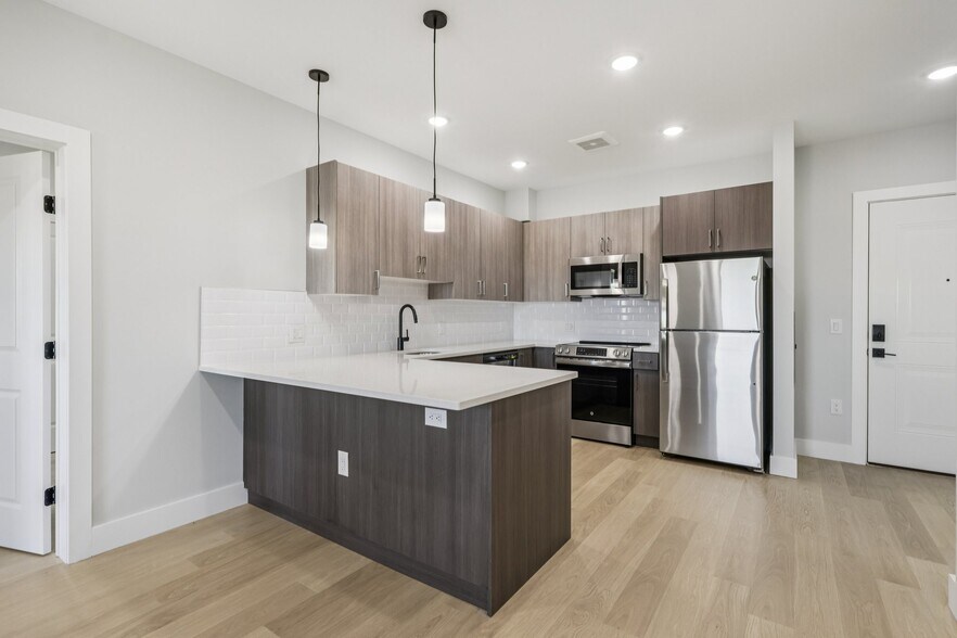 More Photos Of 34-40 Hudson St, Newark Apartments For Lease