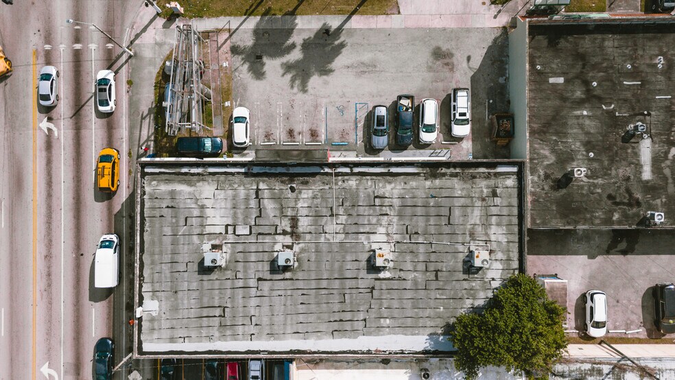 More Photos Of 2205 NW 20th St, Miami Freestanding For Lease