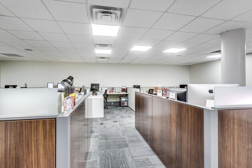 More Photos Of 212 E Ohio St, Chicago Office For Lease