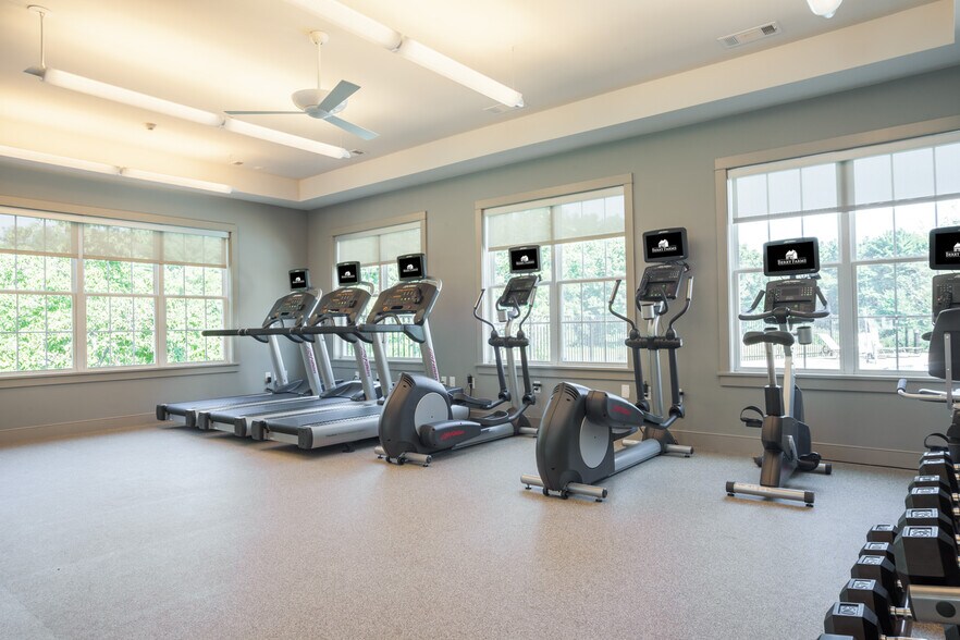 More Photos Of 4 Berry St, North Andover Apartments For Lease