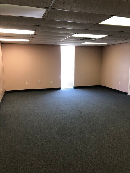 More Photos Of 1370 Hamilton St, Somerset Loft Creative Space For Lease