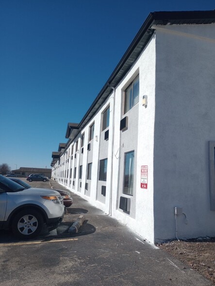 More Photos Of 2501 52nd Ave, Moline Hotel For Sale