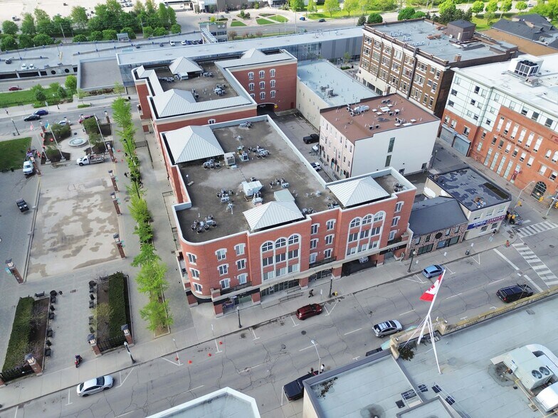 More Photos Of 59 Dalhousie St, Brantford Storefront For Lease