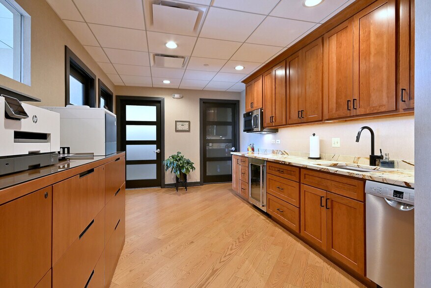 More Photos Of 25-41 E Main St, Roselle Service Station For Sale