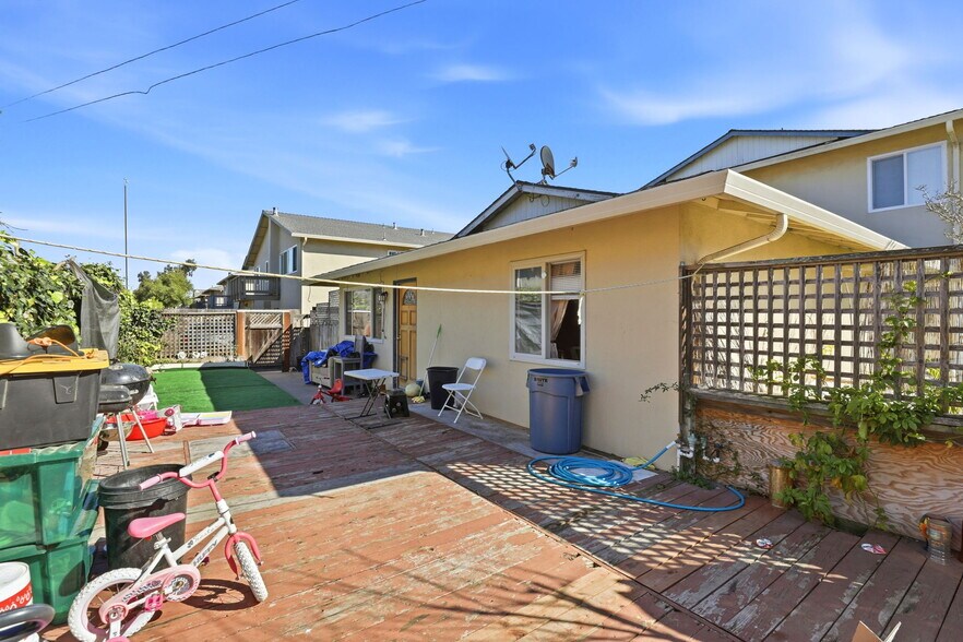 More Photos Of 3047 Zanetta Dr, Marina Apartments For Sale