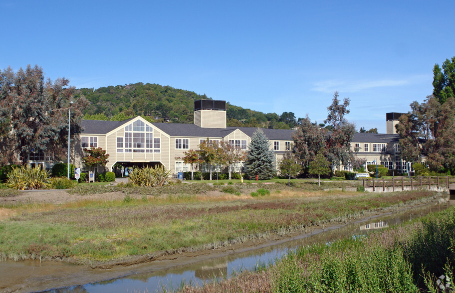 Primary Photo Of 100 Meadowcreek Dr, Corte Madera Loft Creative Space For Lease