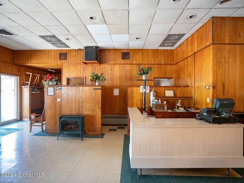 More Photos Of 1006 NY-9H Rt, Ghent Restaurant For Sale